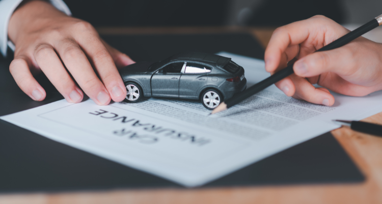 Los Mejores Seguros de Auto Baratos para Jóvenes en USA