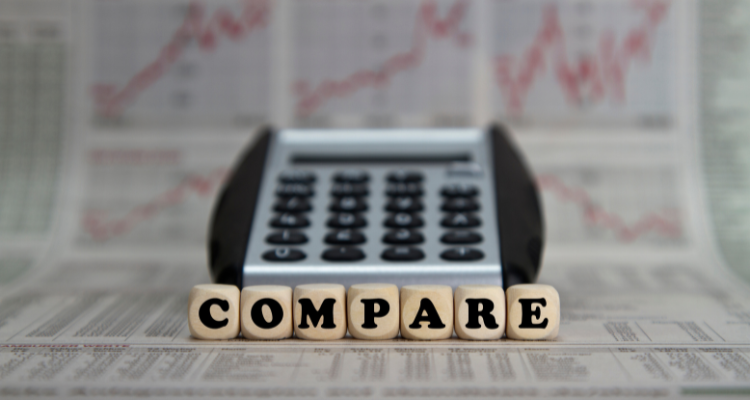 Comparativa tarjeta asegurada vs tarjeta de crédito tradicional